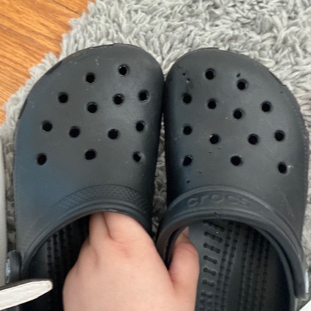 Black crocs